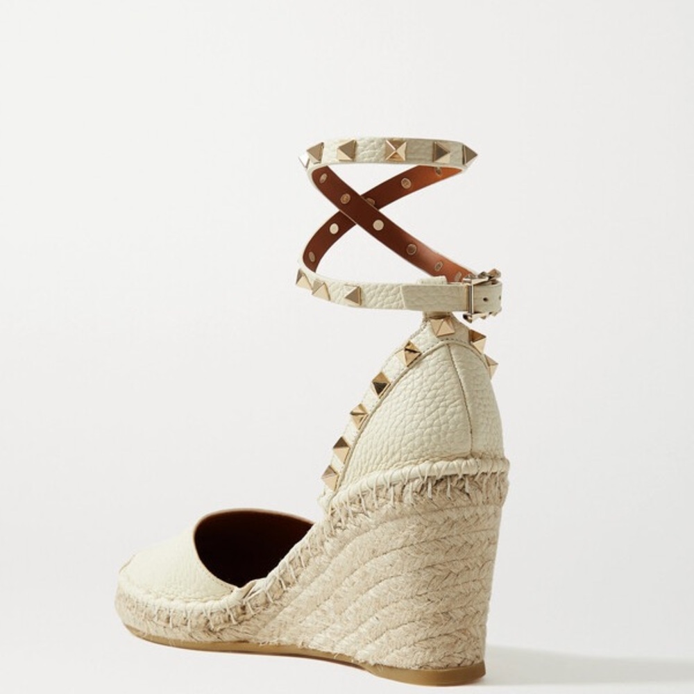 Valentino Garavani Rockstud 85 Textured-leather Wedge Espadrilles - Ivory